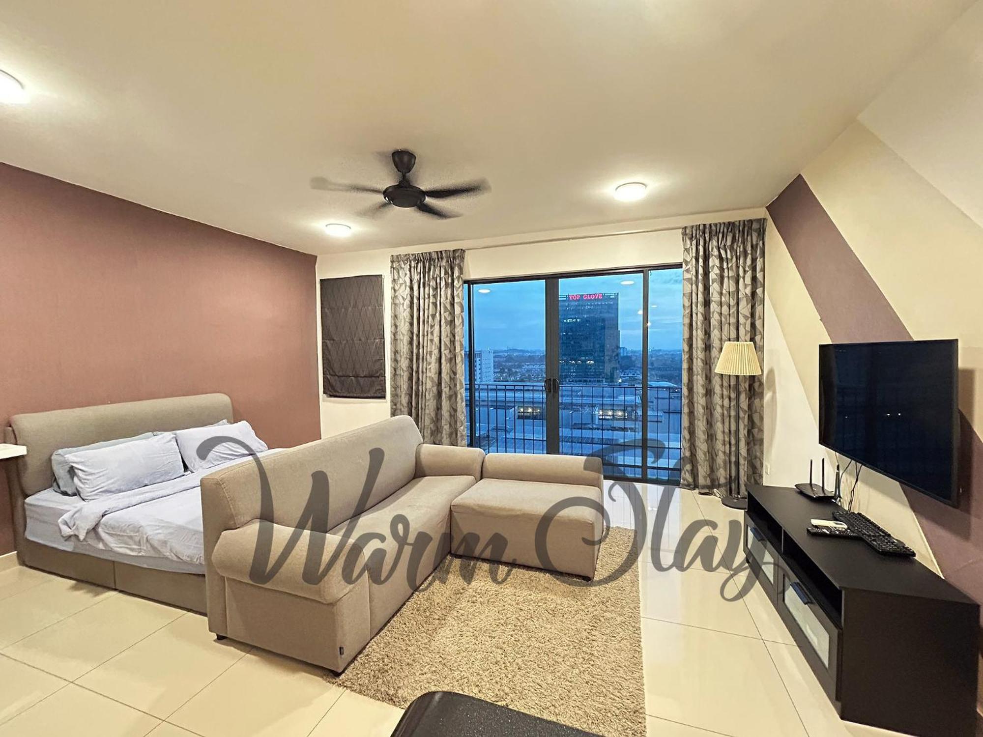 Warm Stay At Trefoil Setia Alam Exterior photo